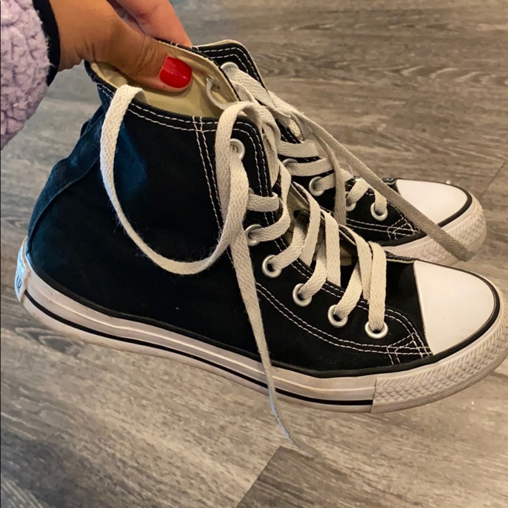 Good used condition high top converse in black